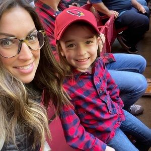 Meet your Posher, Kayla